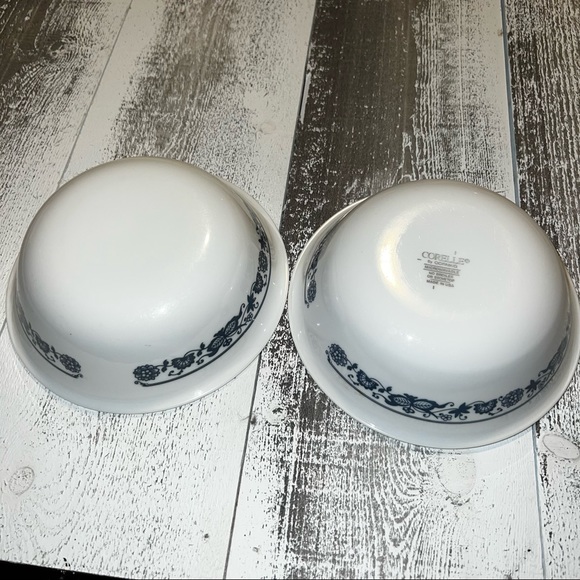 Corelle Corning ware lot of 2 bowls Old Town Blue pair - Picture 5 of 5